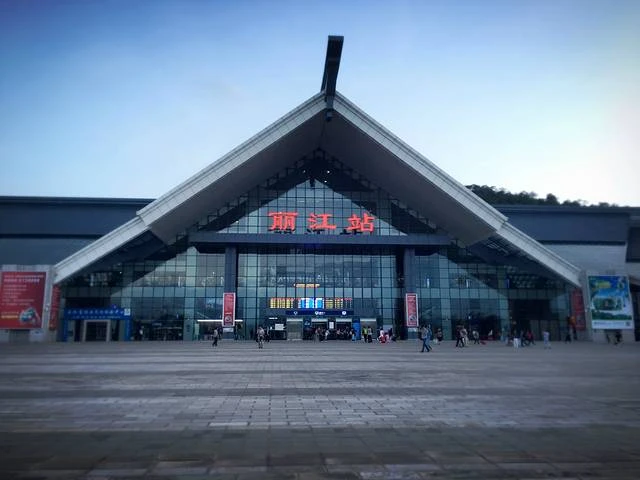 邯鄲到麗江直達(dá)物流-合理裝卸-幾天到